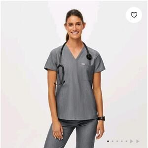 Set Of 2 Figs Scrub Tops Size Large Gray graphite catarina